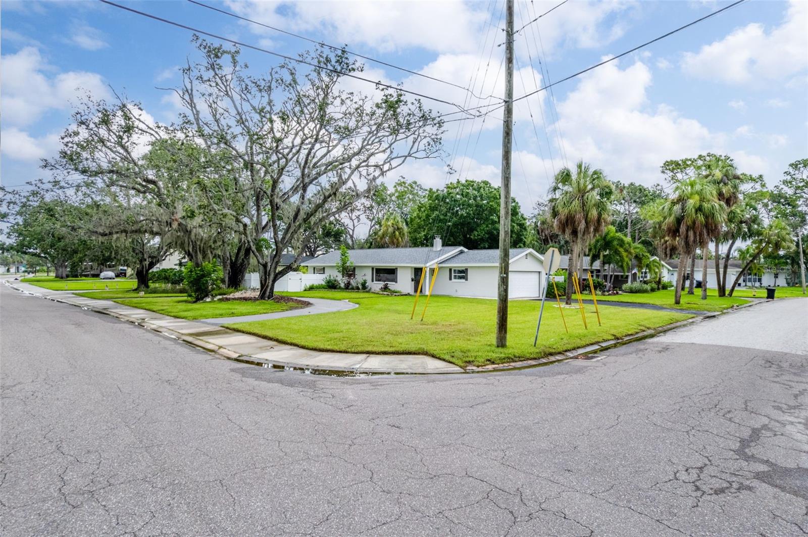 Image 29 of 31 For 5301 Venetian Boulevard Ne