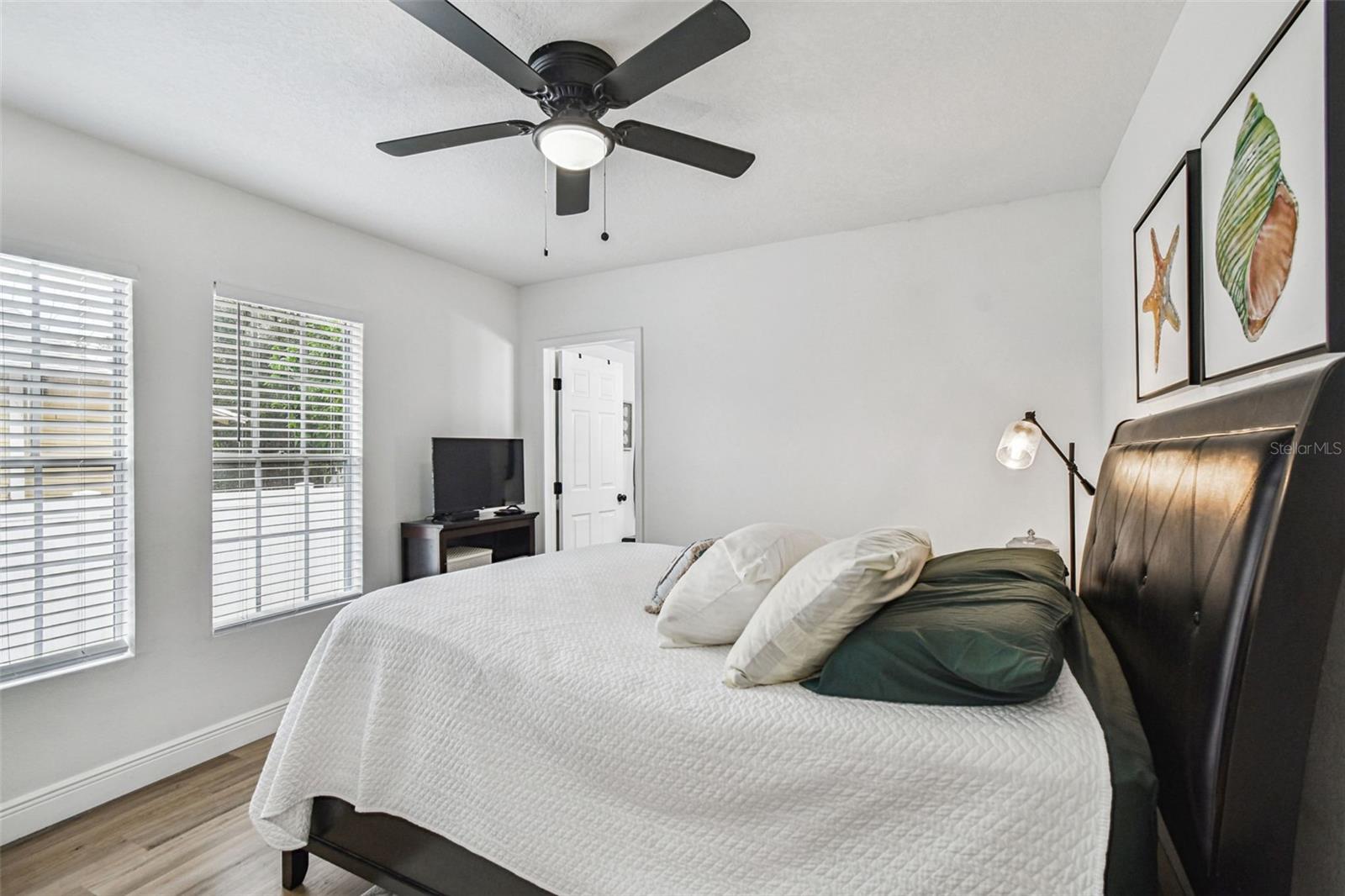 Image 20 of 32 For 1104 28th Avenue