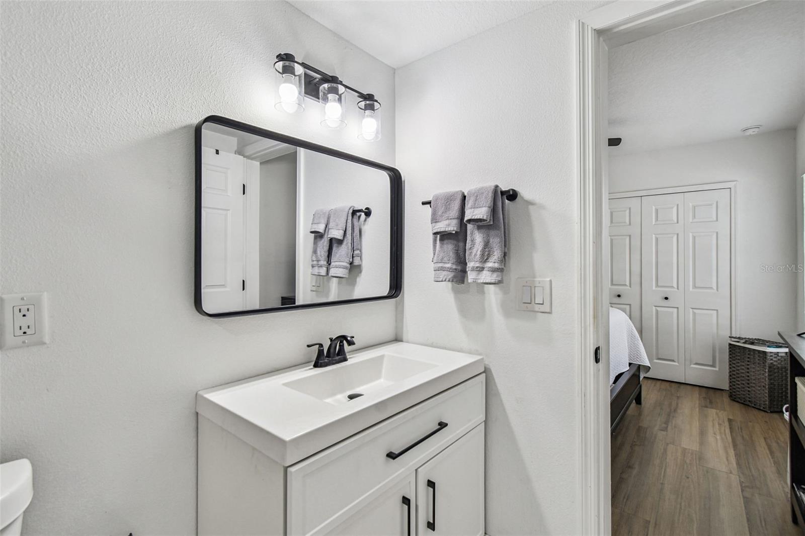 Image 21 of 32 For 1104 28th Avenue