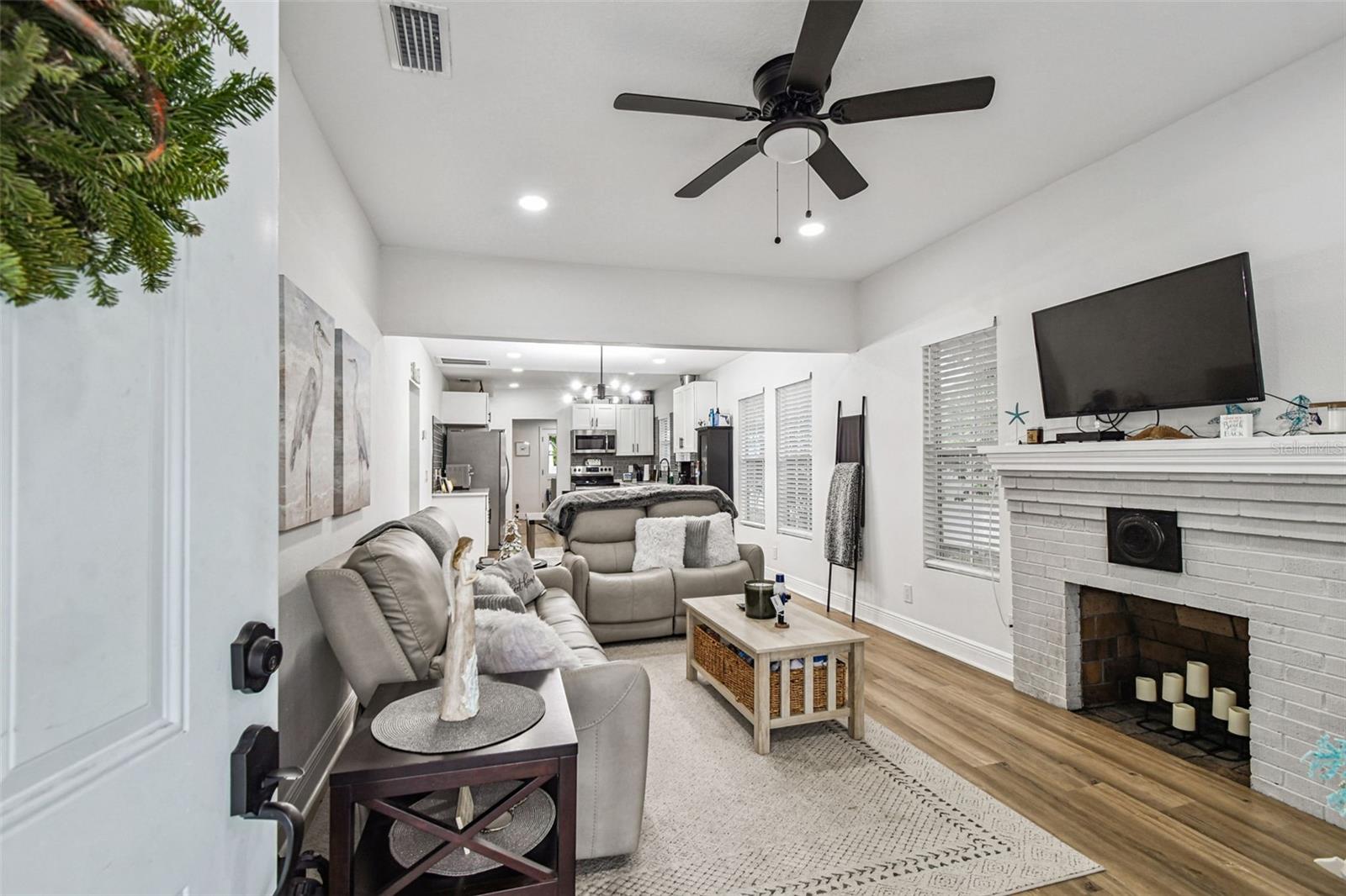 Image 9 of 32 For 1104 28th Avenue