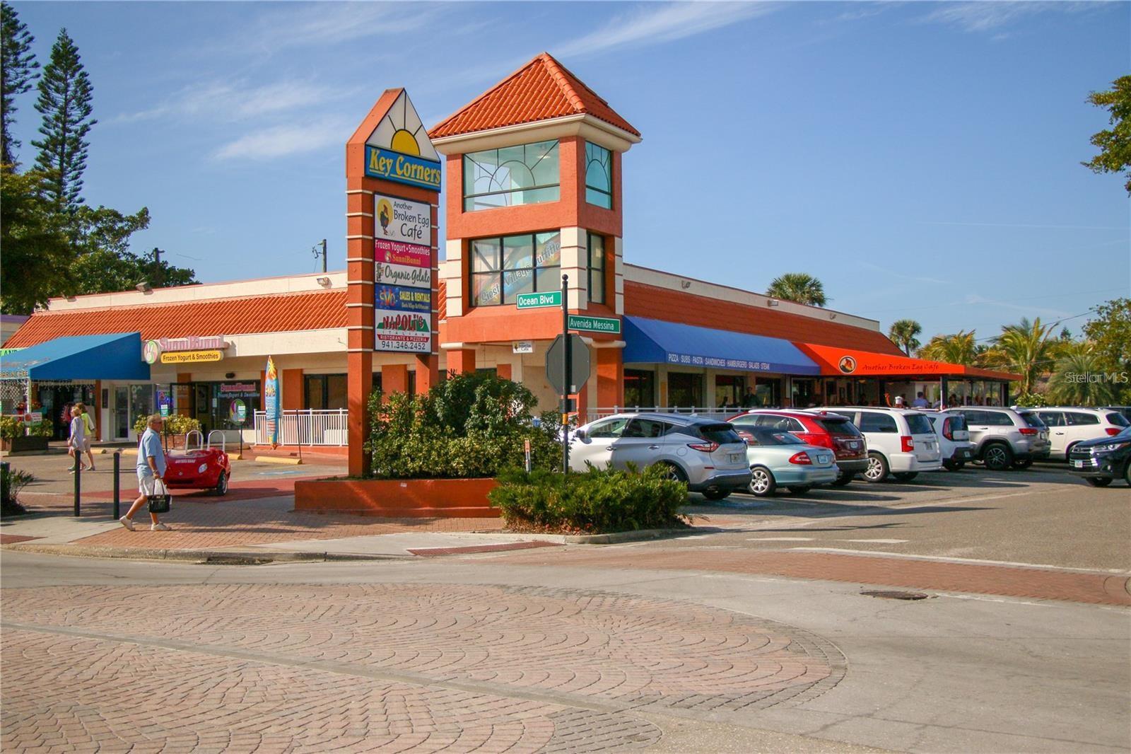 Image 31 of 38 For 6020 Midnight Pass Road 49