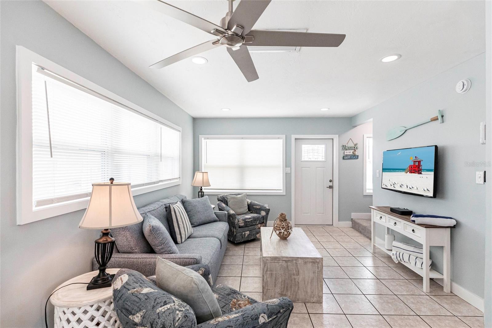 Image 5 of 38 For 6020 Midnight Pass Road 49