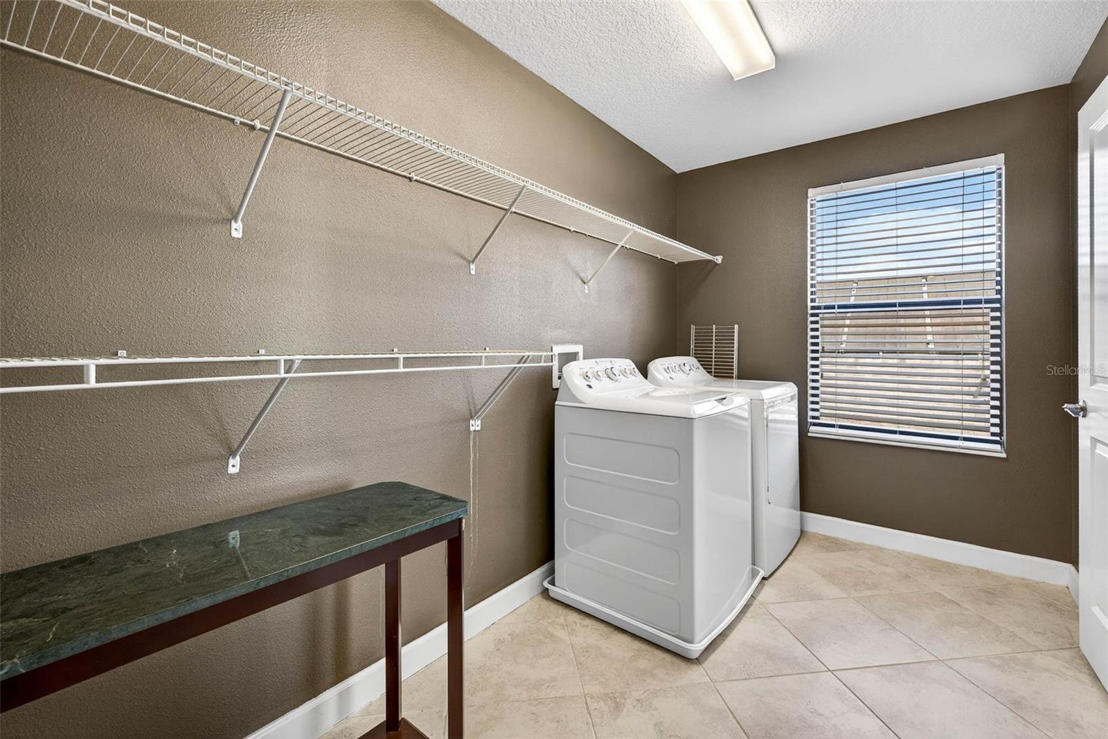 Image 11 of 18 For 9906 Victory Gallop Loop