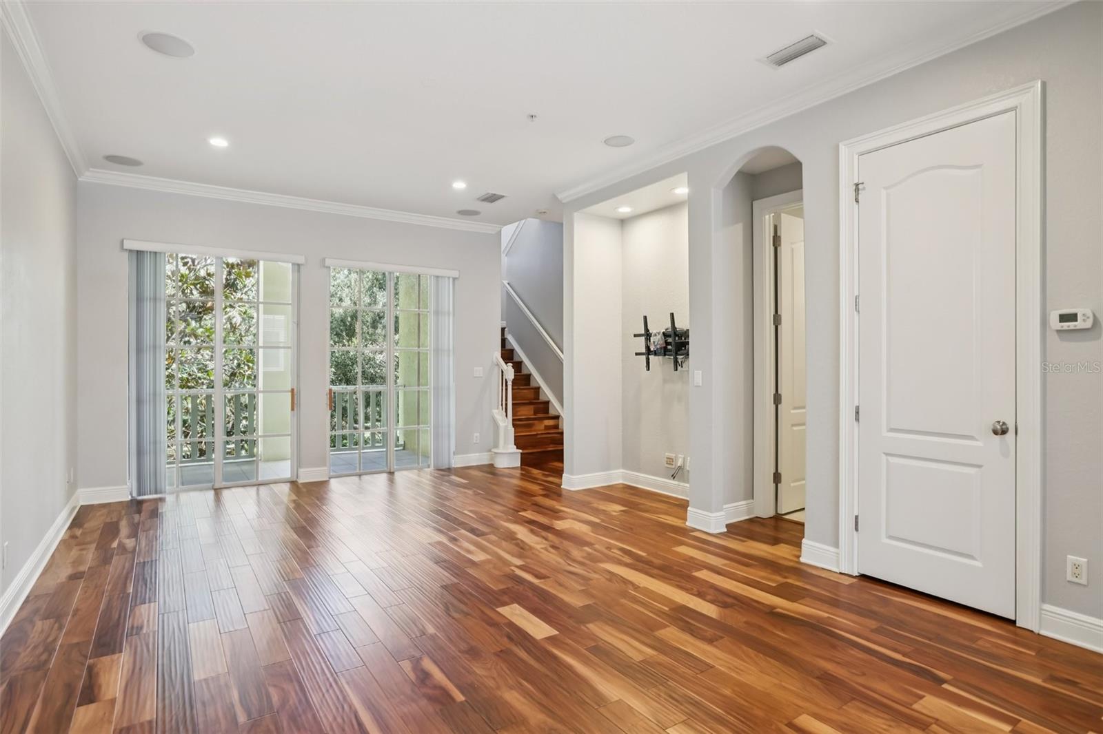 Image 17 of 71 For 6021 Printery Street 107