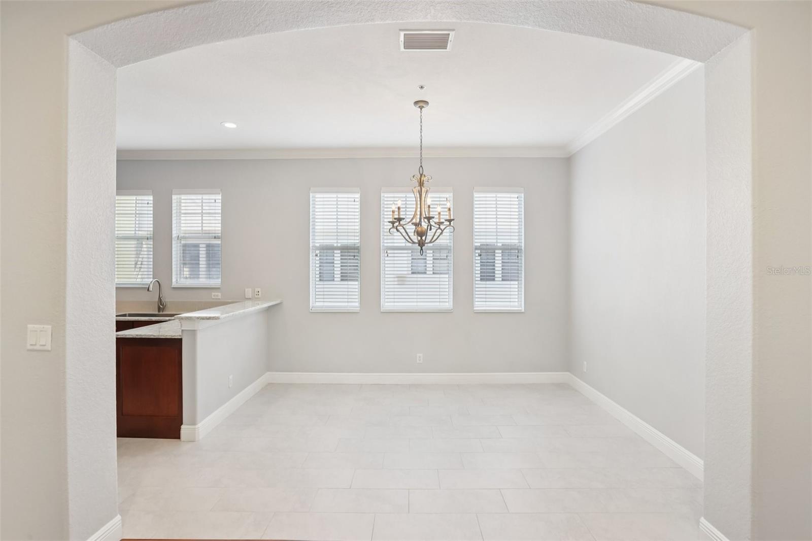 Image 18 of 71 For 6021 Printery Street 107