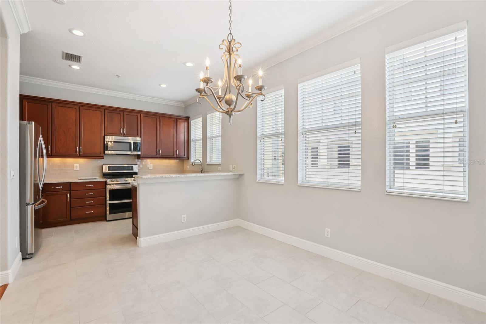 Image 19 of 71 For 6021 Printery Street 107