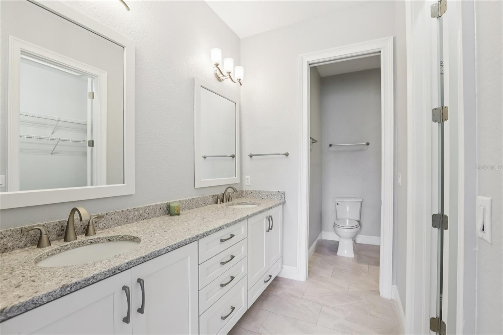 Image 29 of 71 For 6021 Printery Street 107