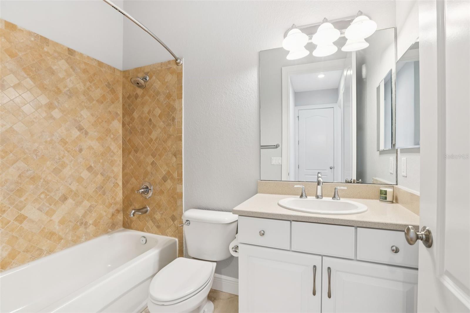 Image 32 of 71 For 6021 Printery Street 107