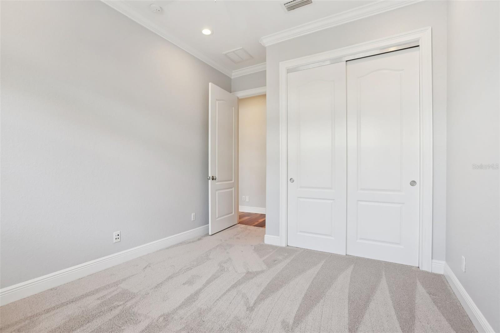 Image 34 of 71 For 6021 Printery Street 107