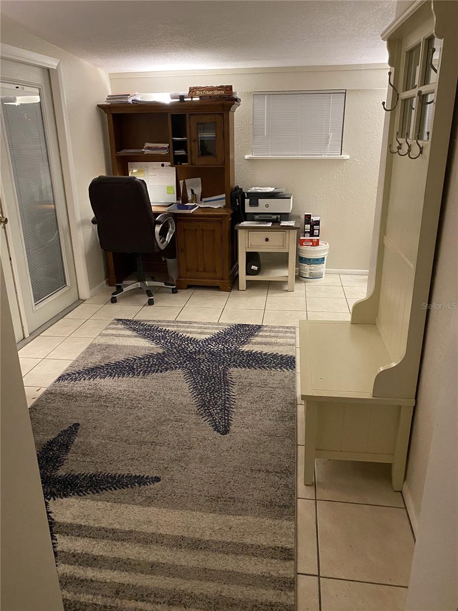 Image 9 of 20 For 6877 79th Avenue N