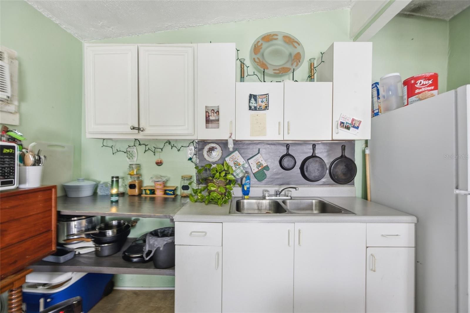 Listing photo id 25 for 1808 86th Street