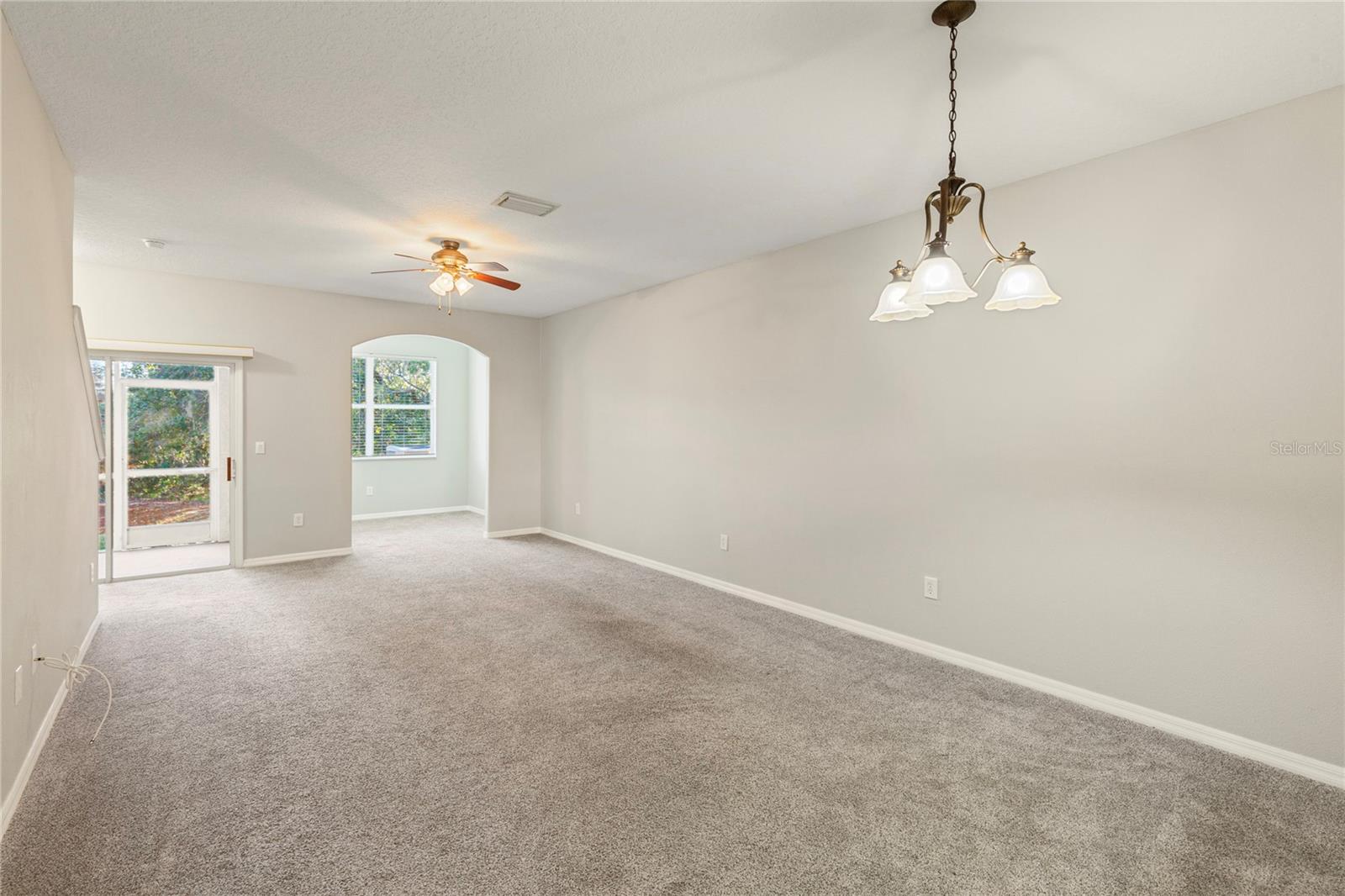 Image 4 of 40 For 1040 Sleepy Oak Drive