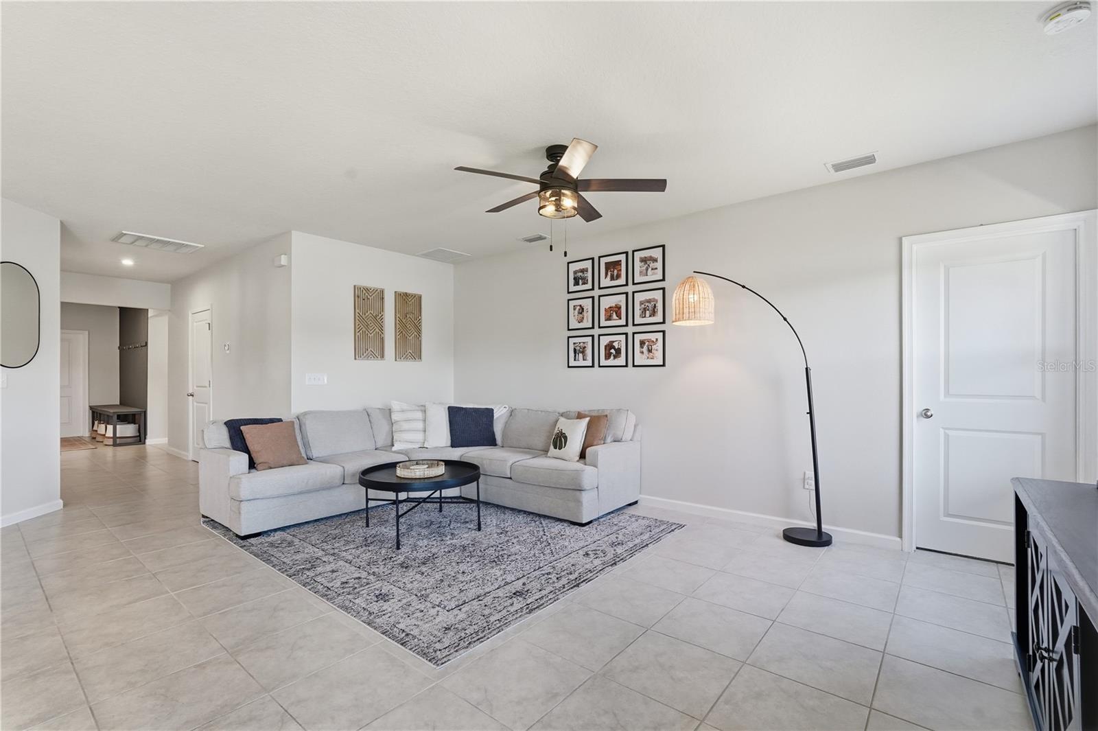 Image 12 of 35 For 8729 Prairie Creek Drive