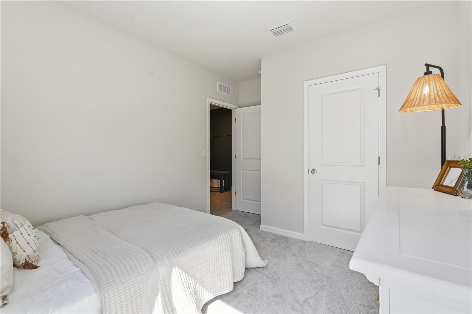 Image 19 of 35 For 8729 Prairie Creek Drive