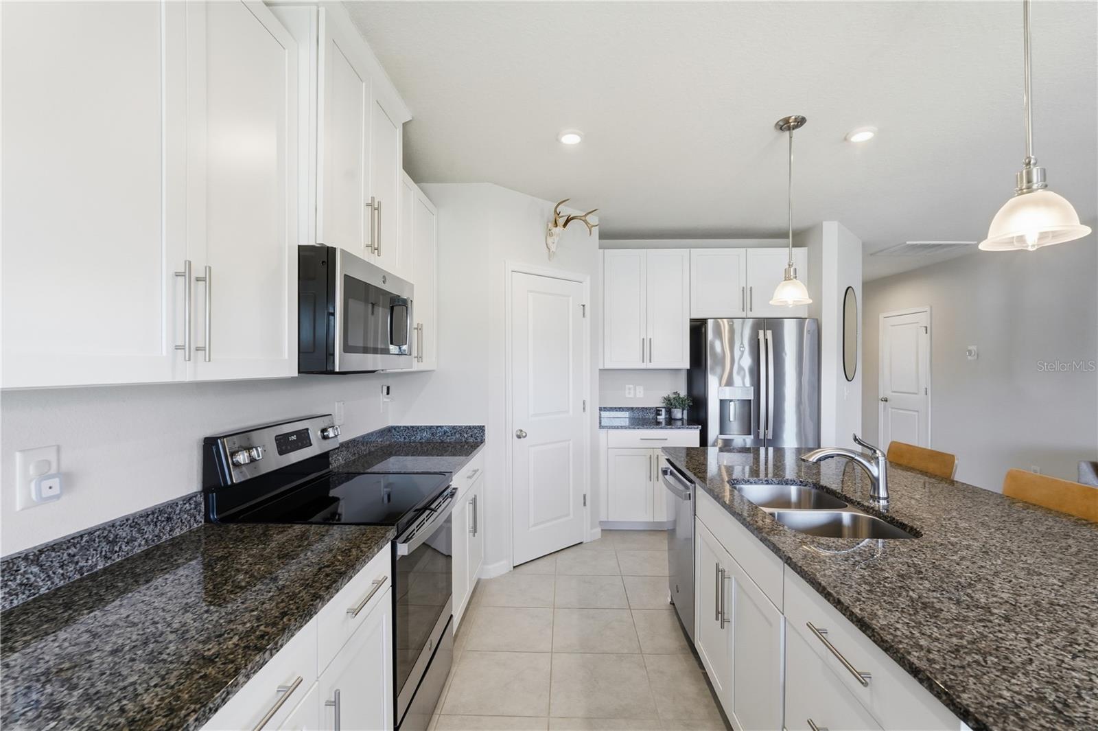 Image 6 of 35 For 8729 Prairie Creek Drive