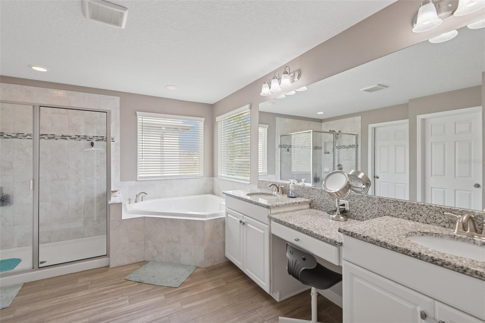 Image 19 of 40 For 6634 Dutton Drive