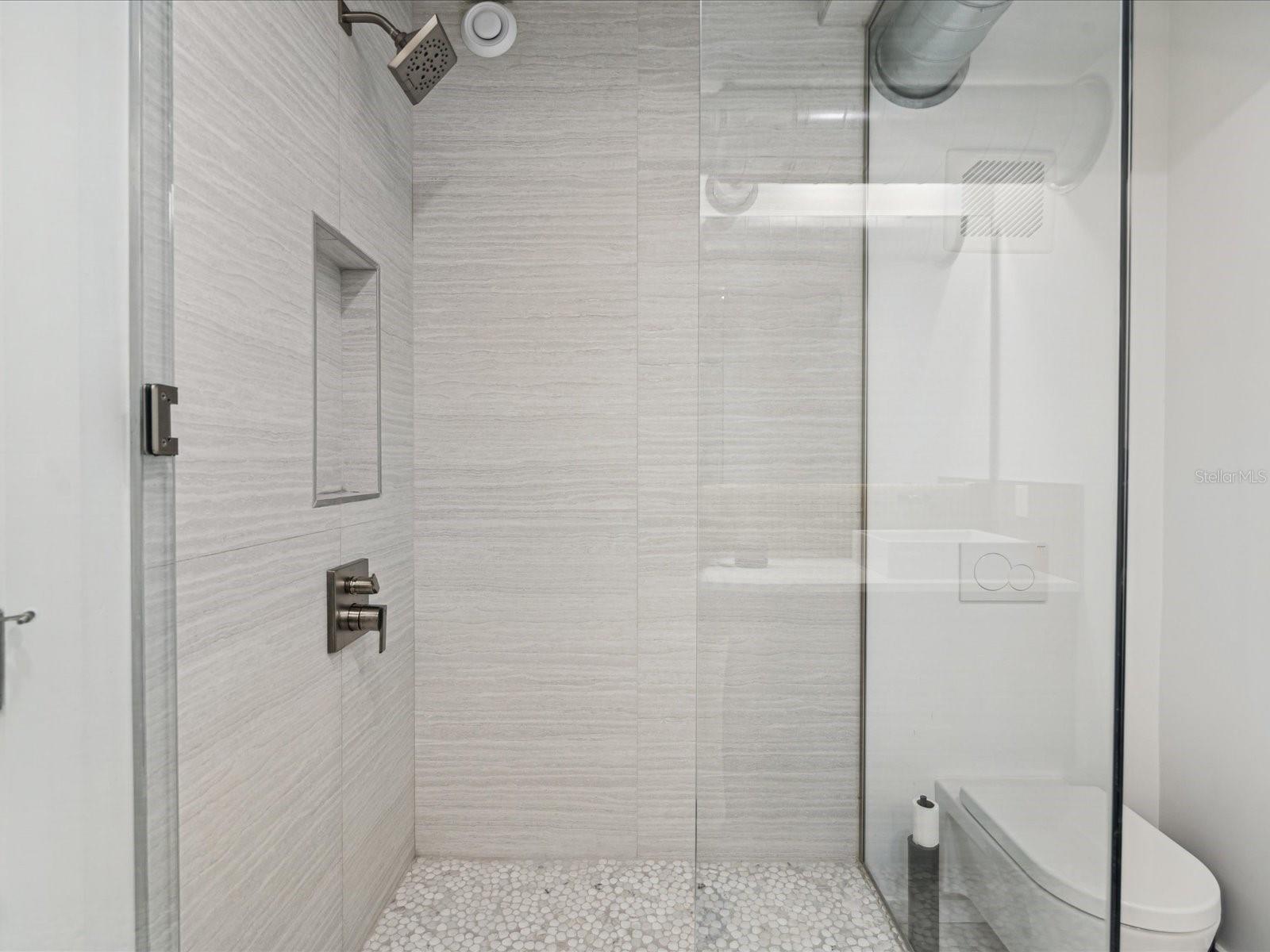 Image 17 of 39 For 50 Coe Road 126