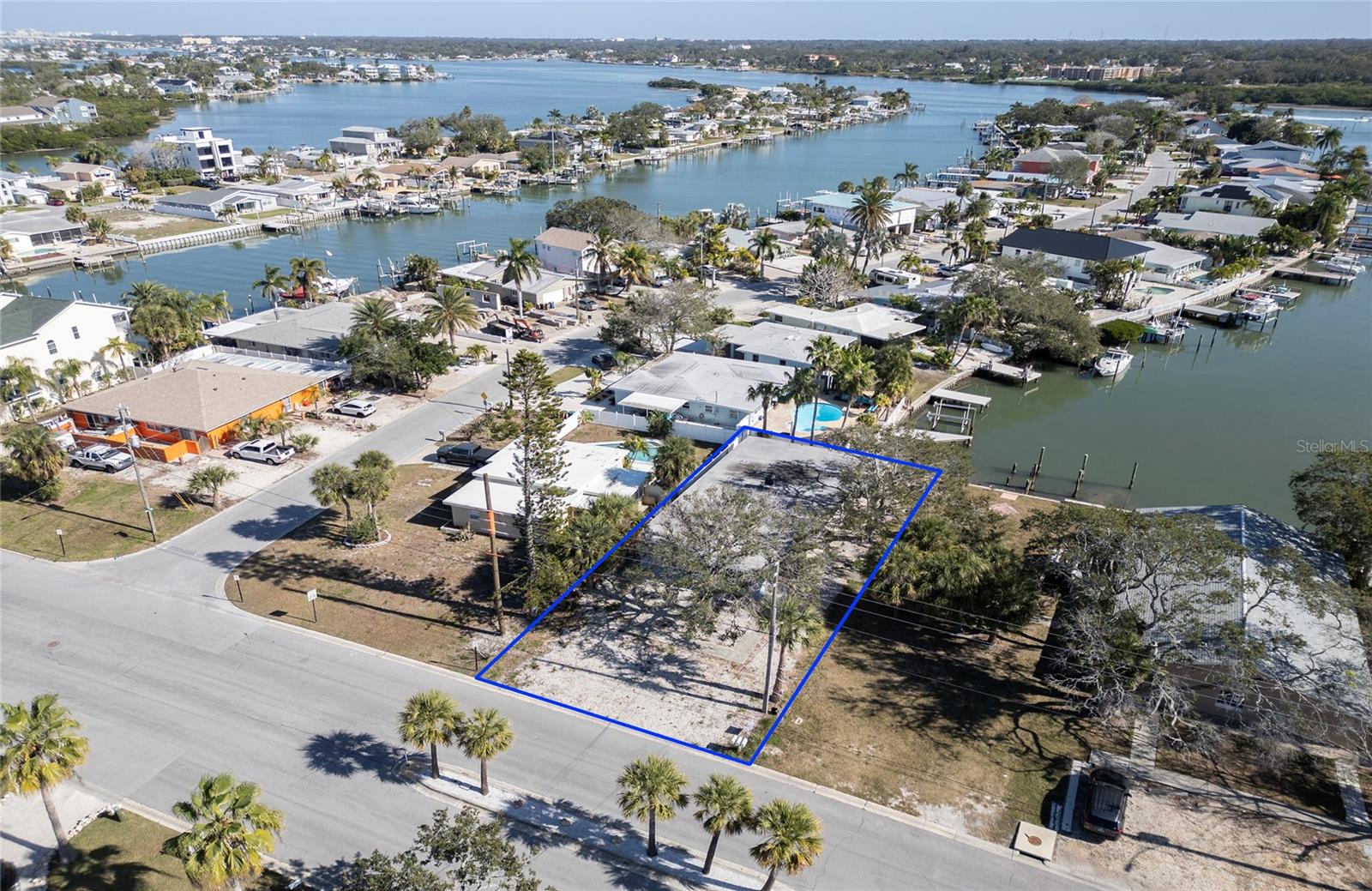 Image 24 of 65 For 717 Gulf Boulevard