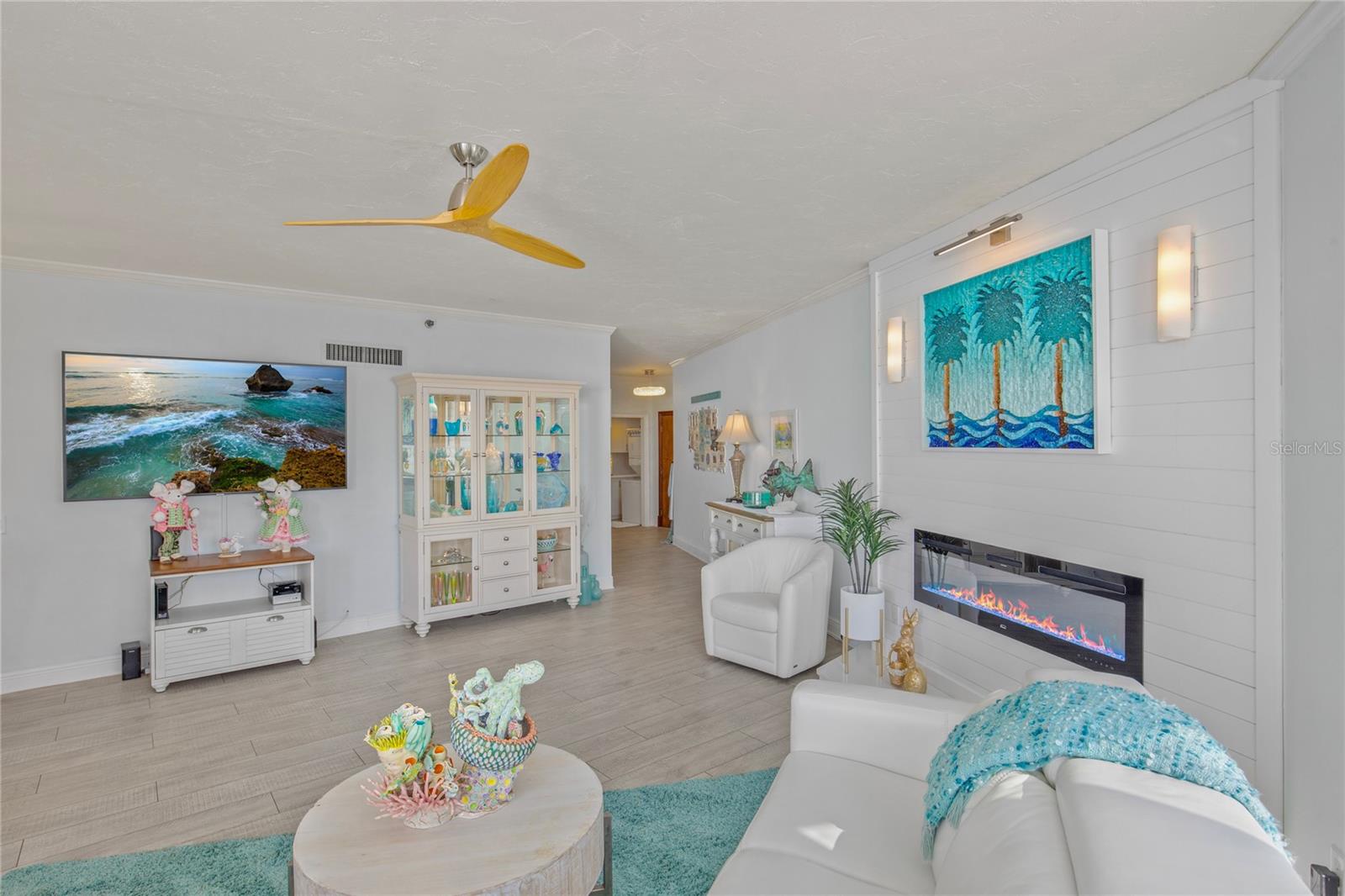 Image 6 of 60 For 1600 Gulf Boulevard 1111