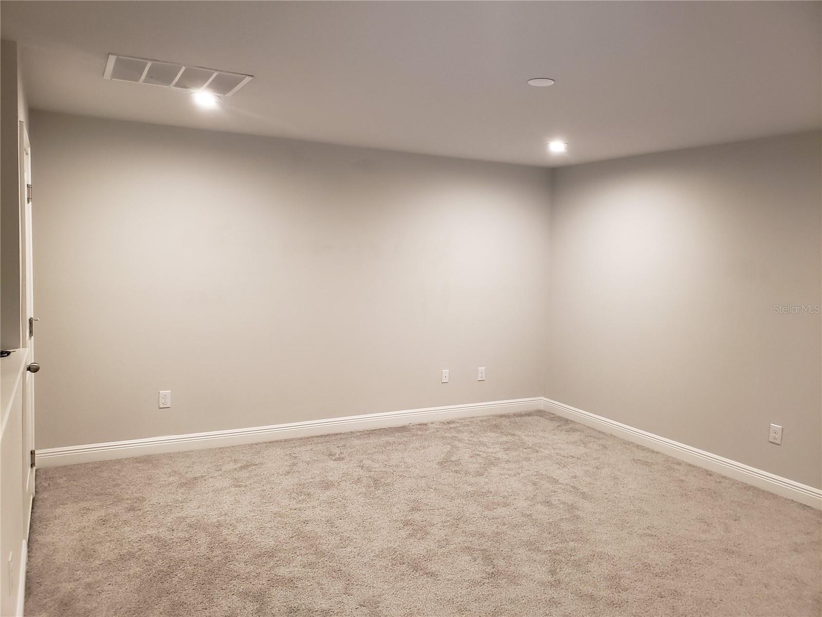 Image 16 of 32 For 17623 Ledger Line Lane