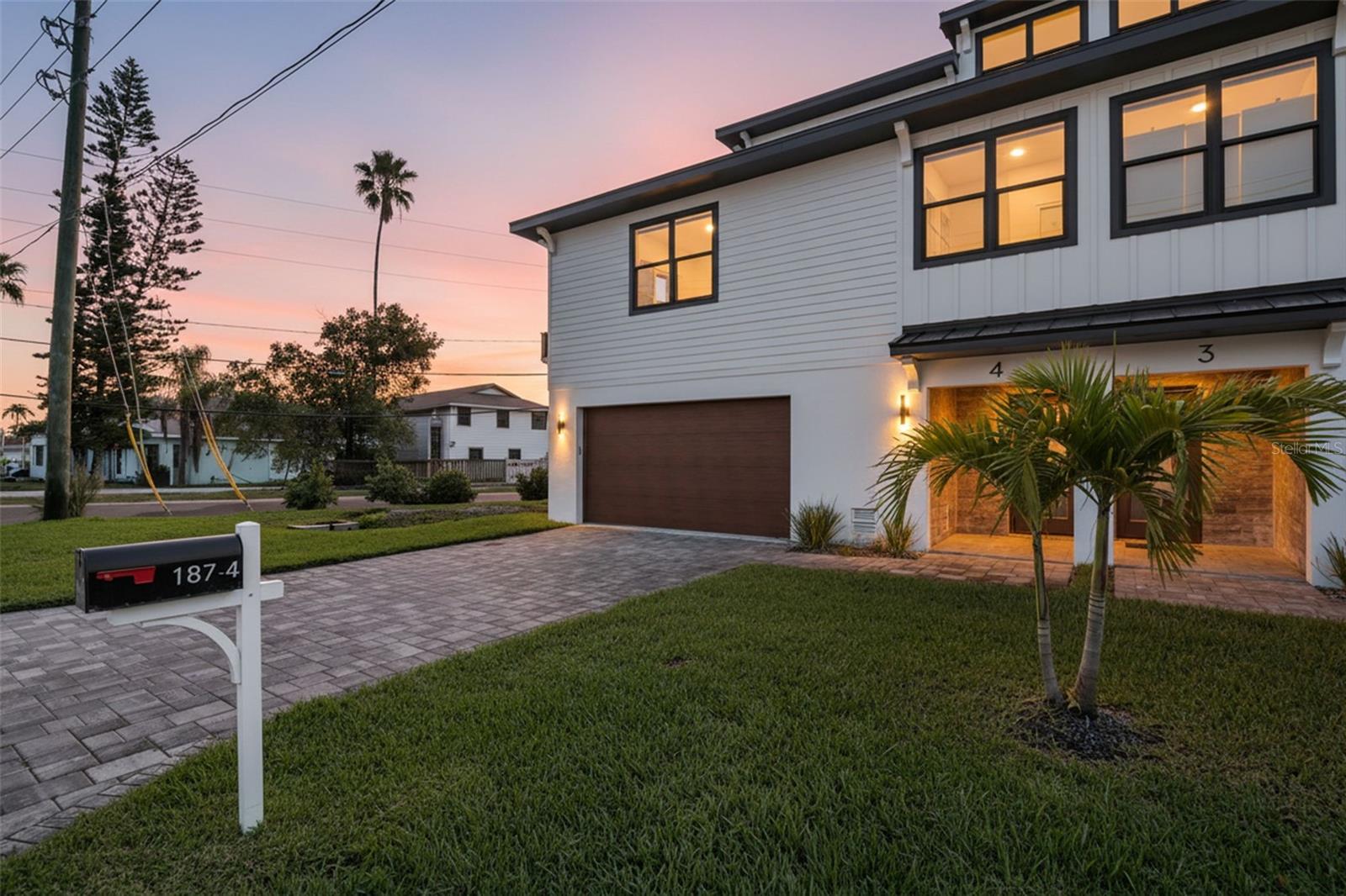 Image 2 of 61 For 187 145th Avenue E 4