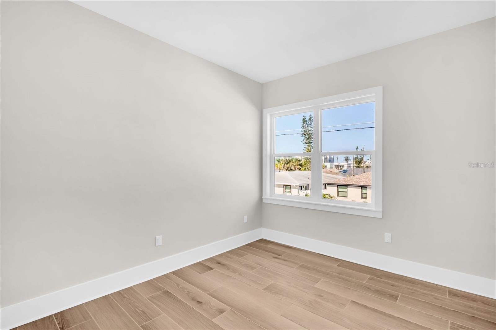 Image 27 of 61 For 187 145th Avenue E 4