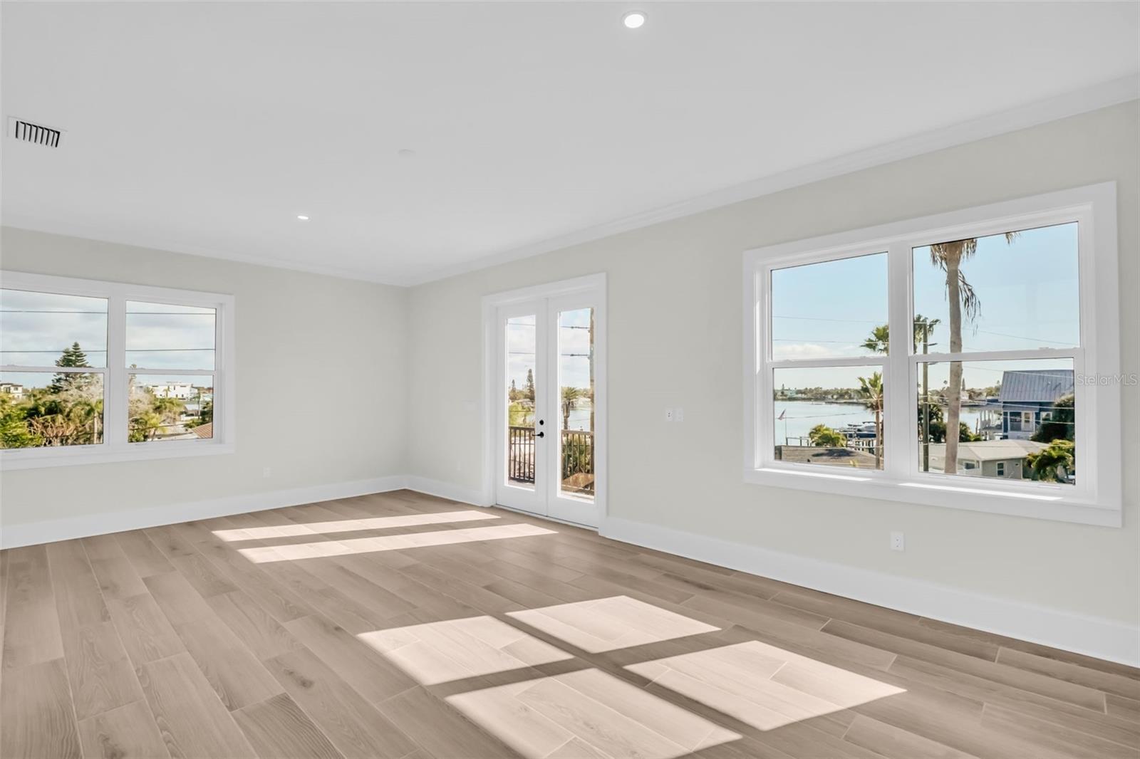 Image 33 of 61 For 187 145th Avenue E 4