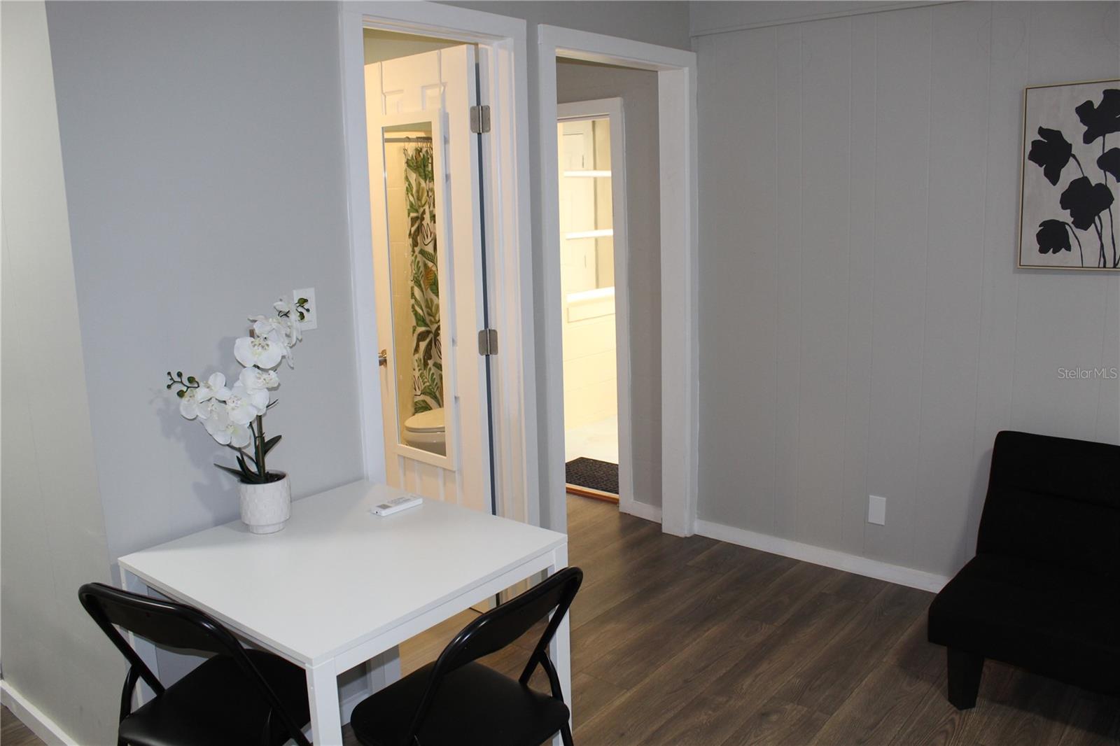 Image 11 of 14 For 6027 1st Avenue N A