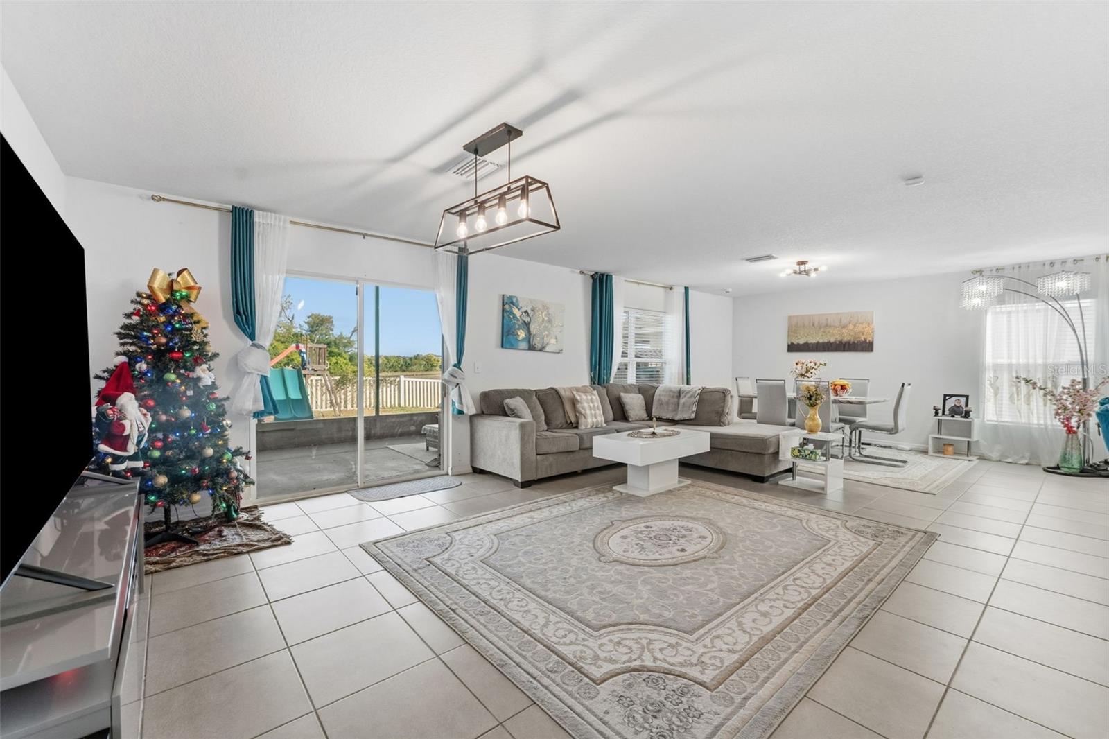 Image 16 of 49 For 11447 Stone Pine Street