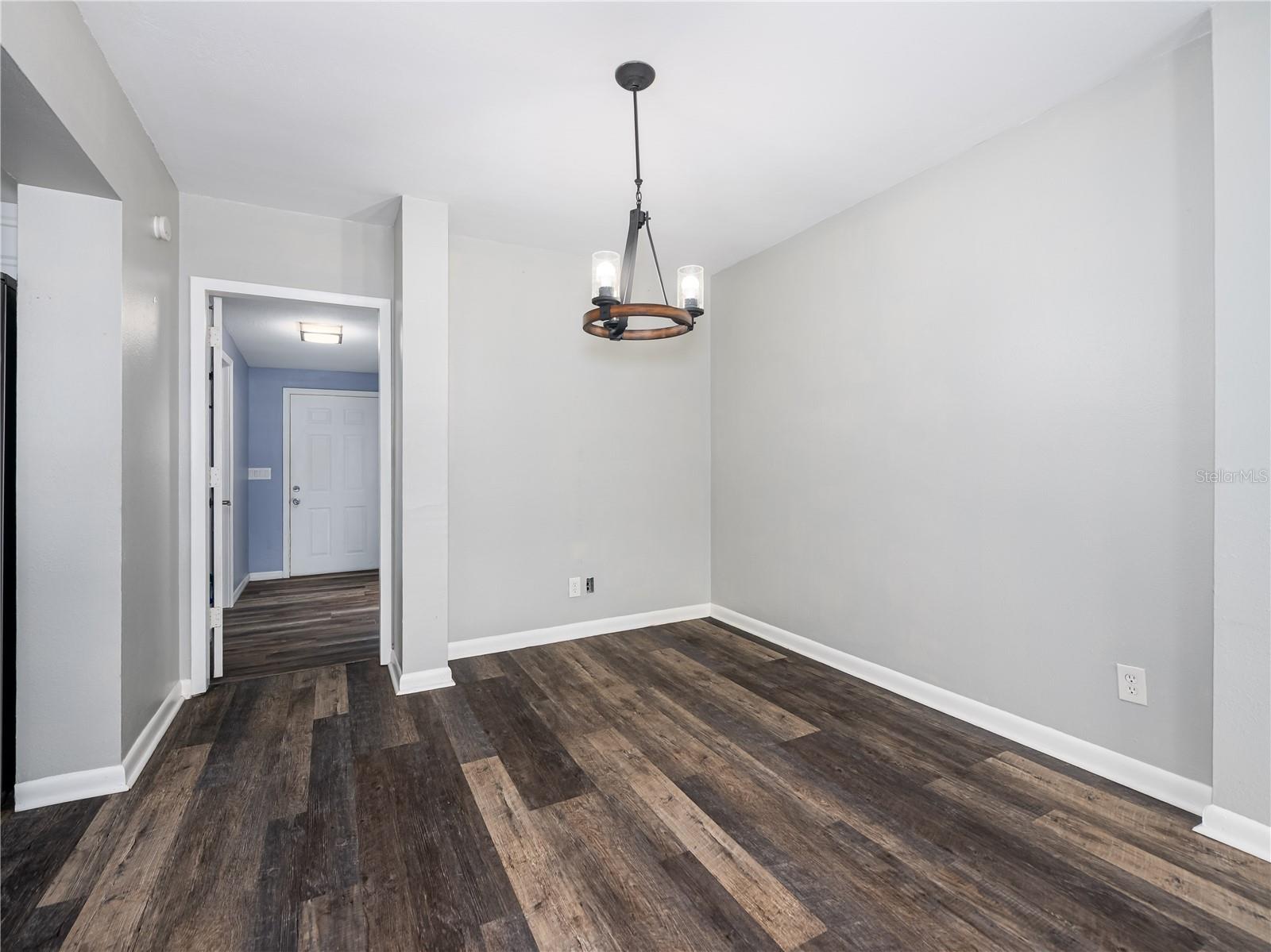 Image 14 of 48 For 4721 Iowa Avenue