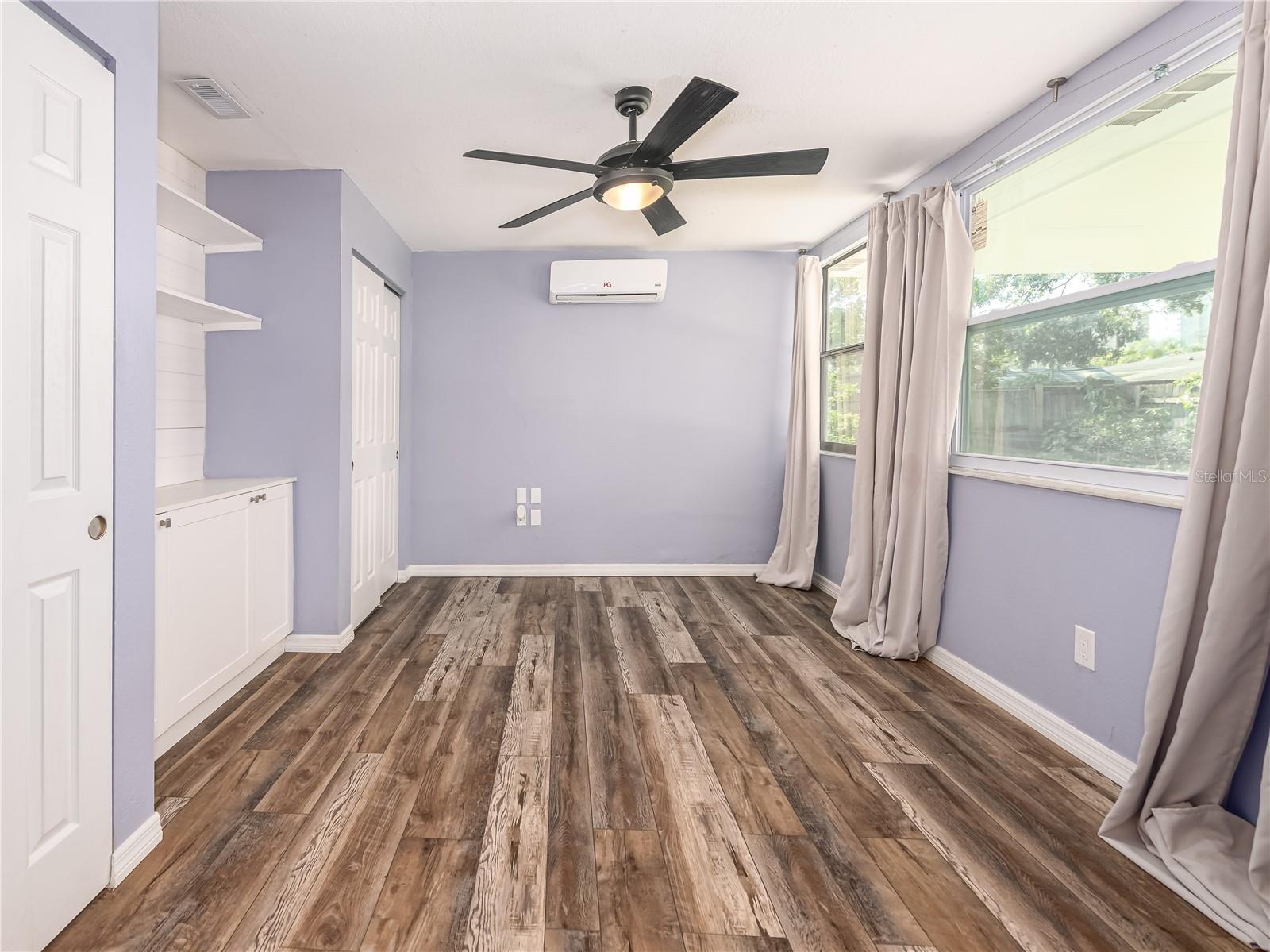 Image 23 of 48 For 4721 Iowa Avenue