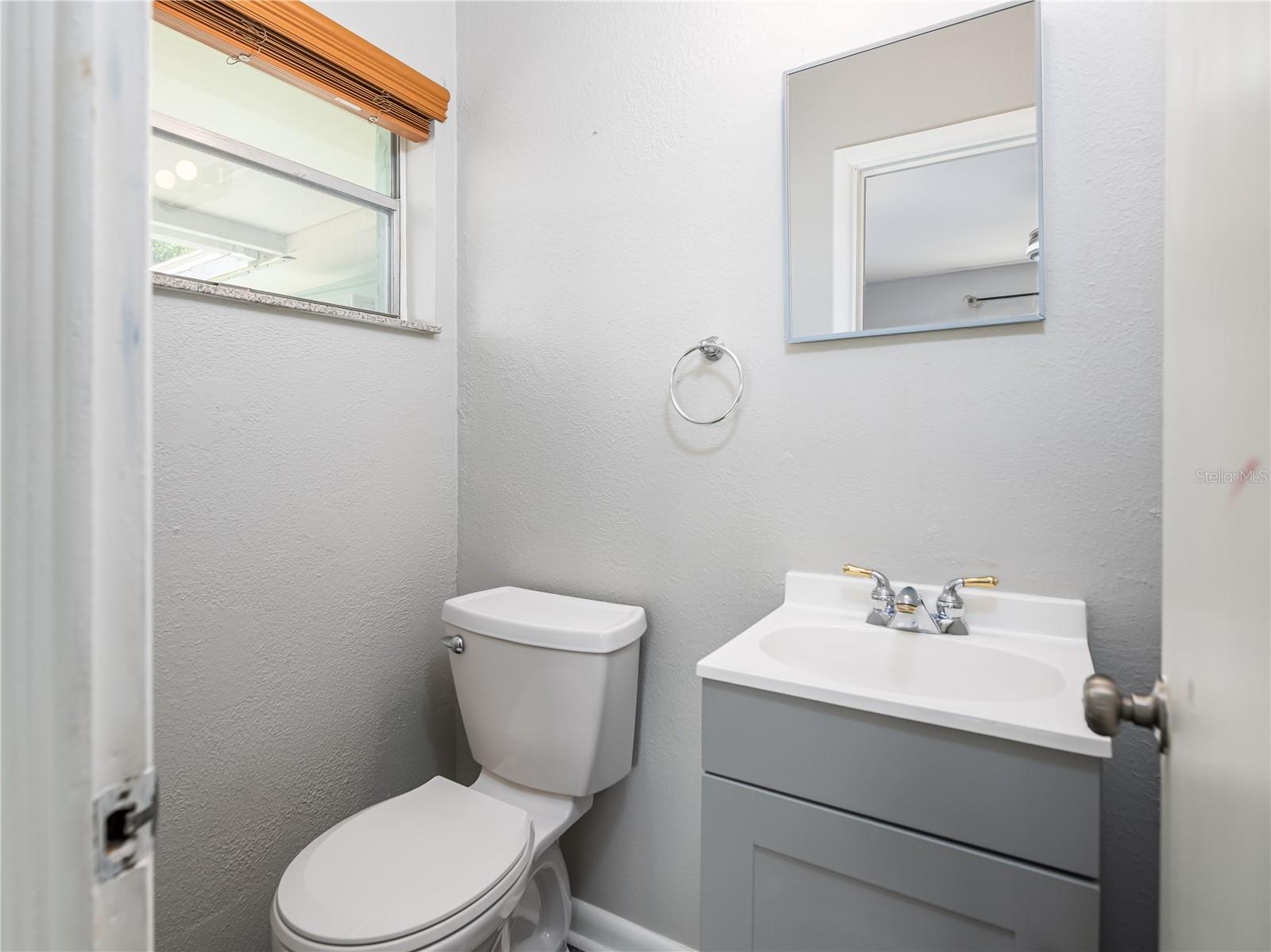 Image 33 of 48 For 4721 Iowa Avenue