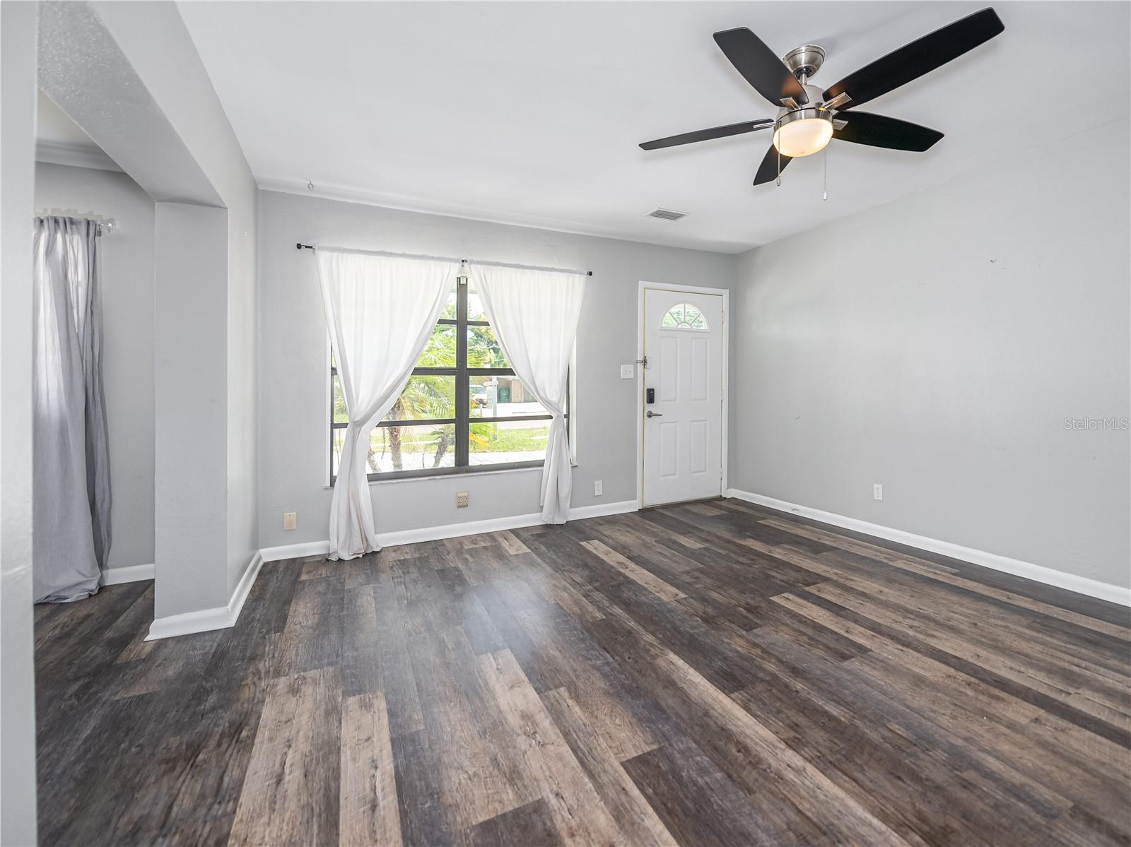 Image 5 of 48 For 4721 Iowa Avenue