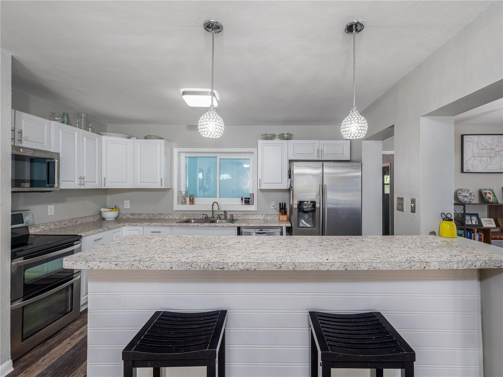 Image 8 of 48 For 4721 Iowa Avenue