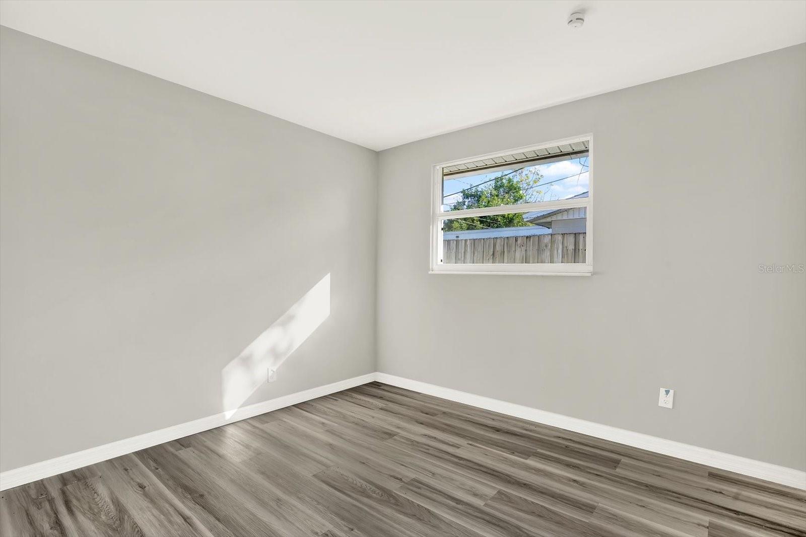 Image 22 of 33 For 8391 76th Avenue