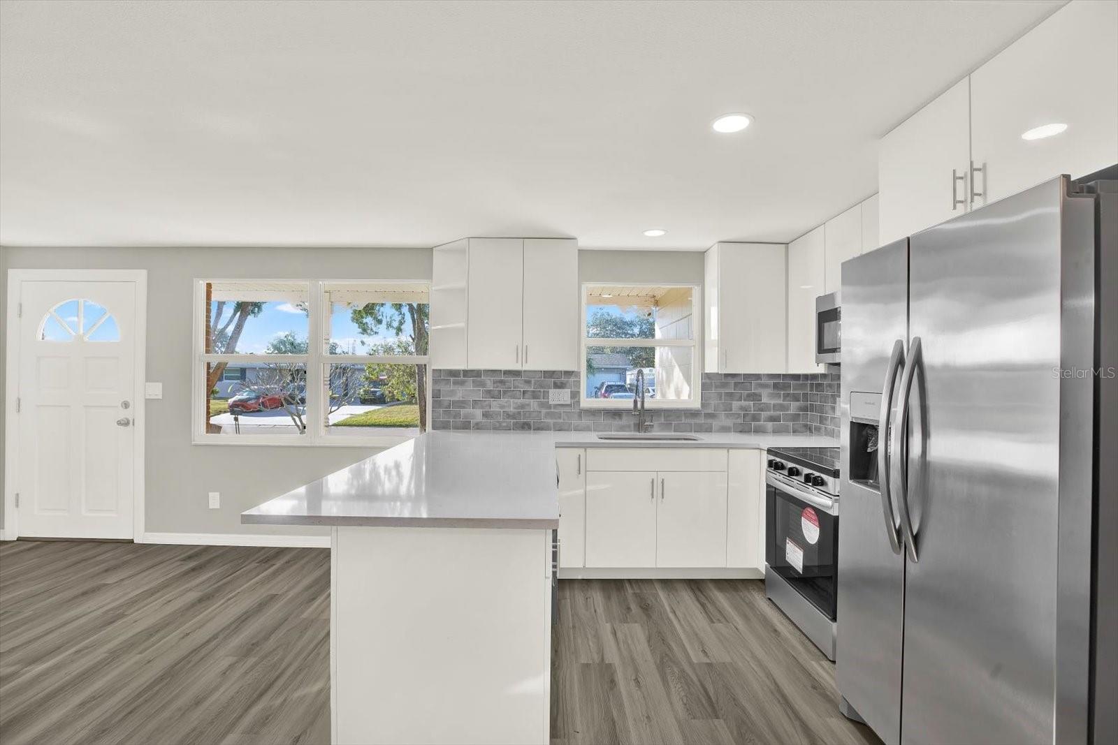 Image 4 of 33 For 8391 76th Avenue