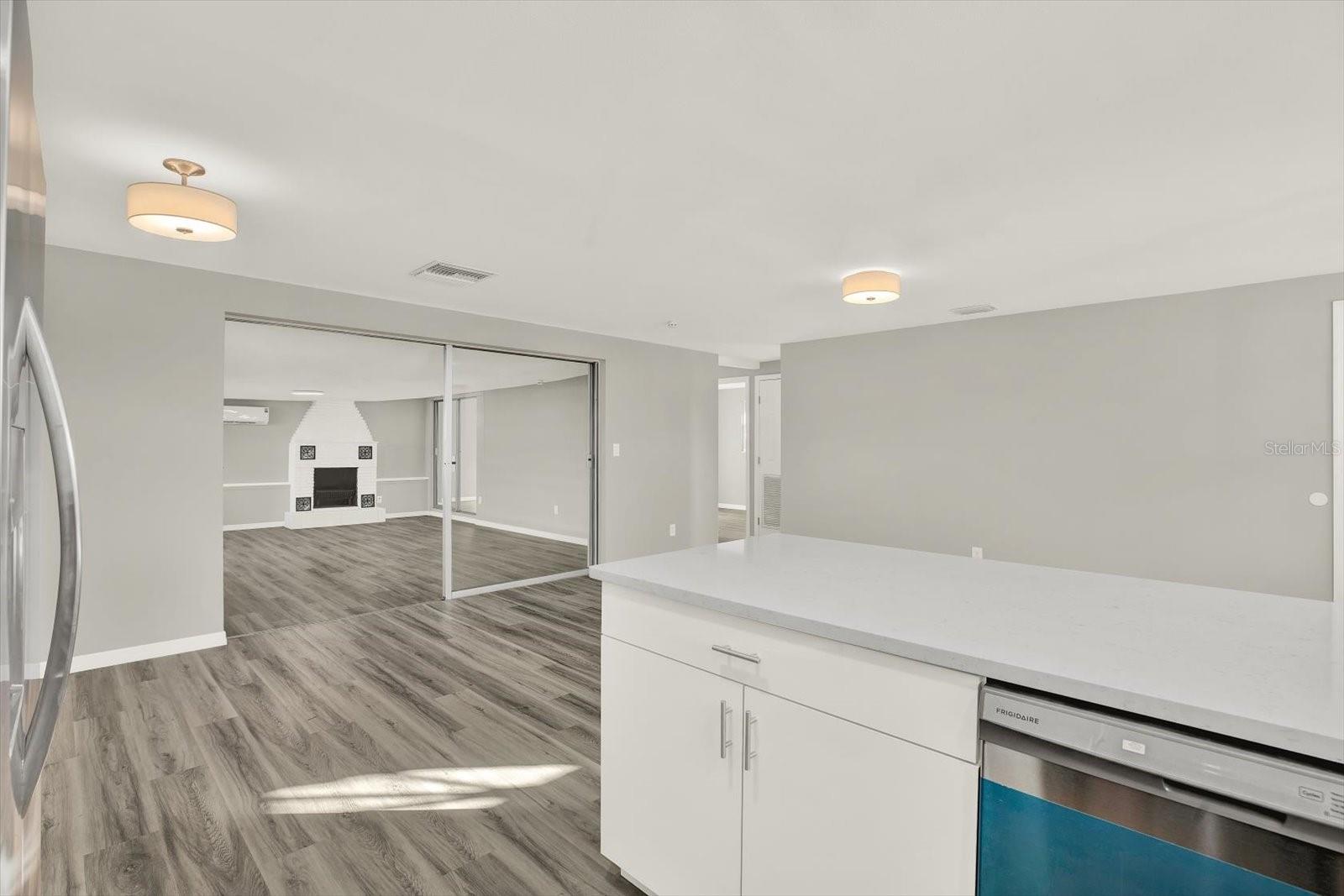 Image 7 of 33 For 8391 76th Avenue