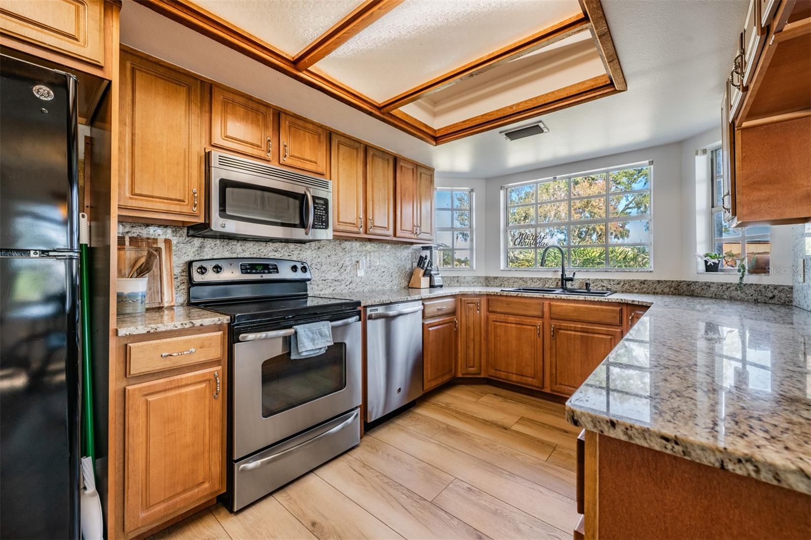 Image 11 of 33 For 9814 Reylinda Avenue