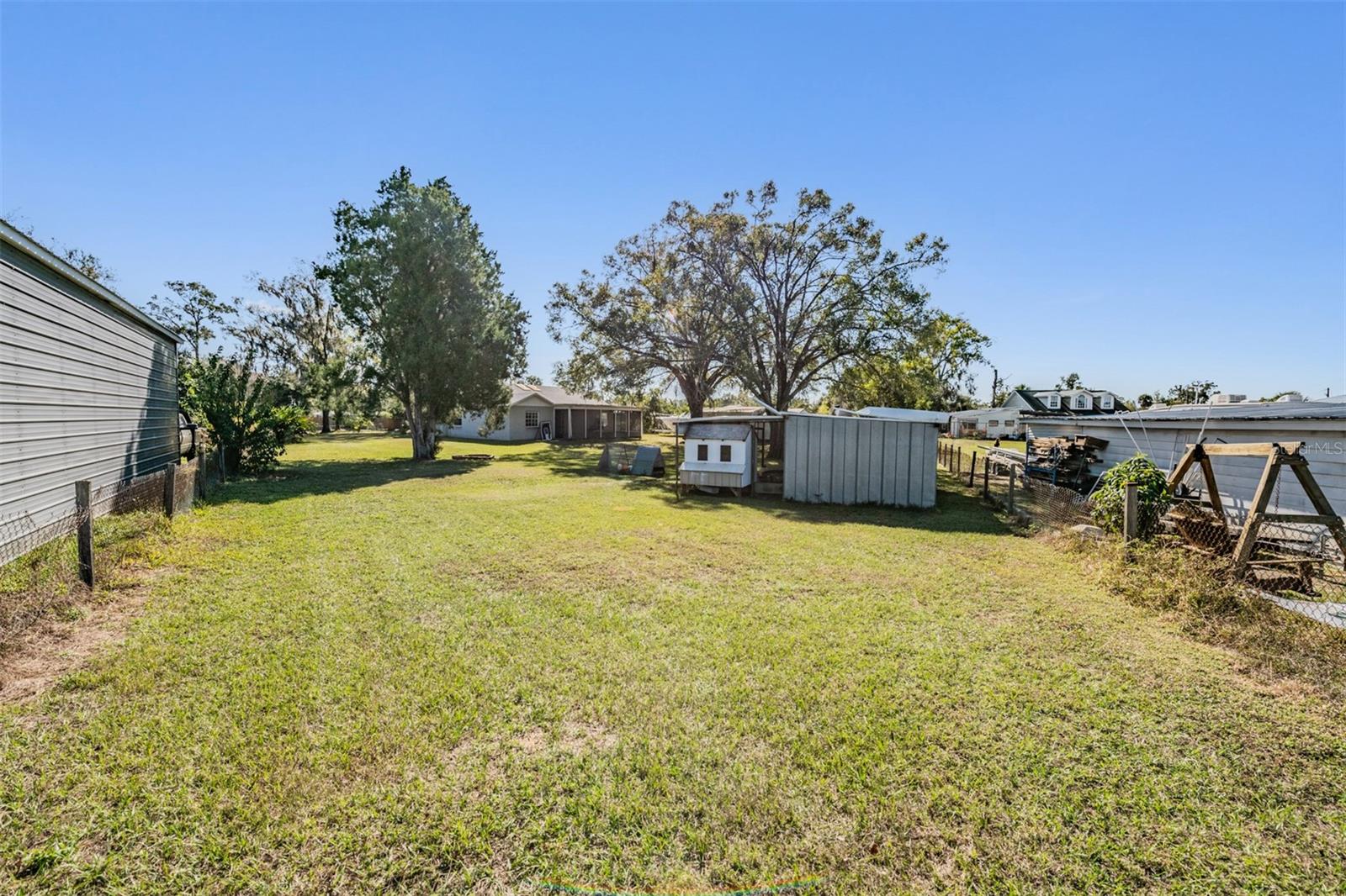 Image 23 of 33 For 9814 Reylinda Avenue