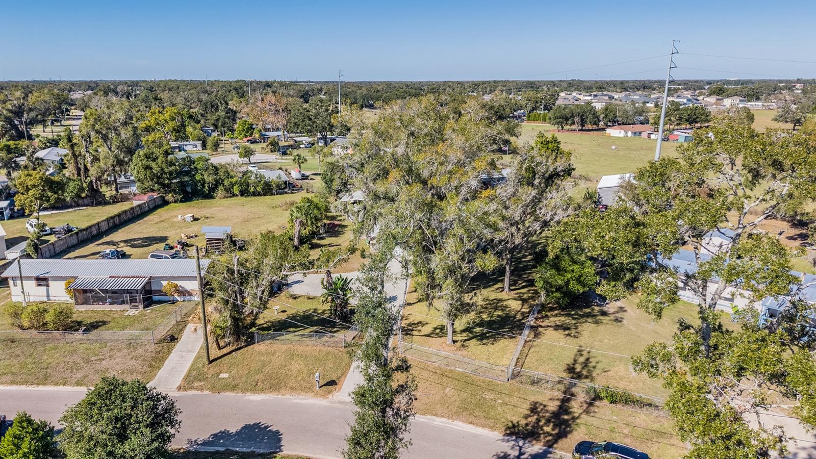 Image 31 of 33 For 9814 Reylinda Avenue