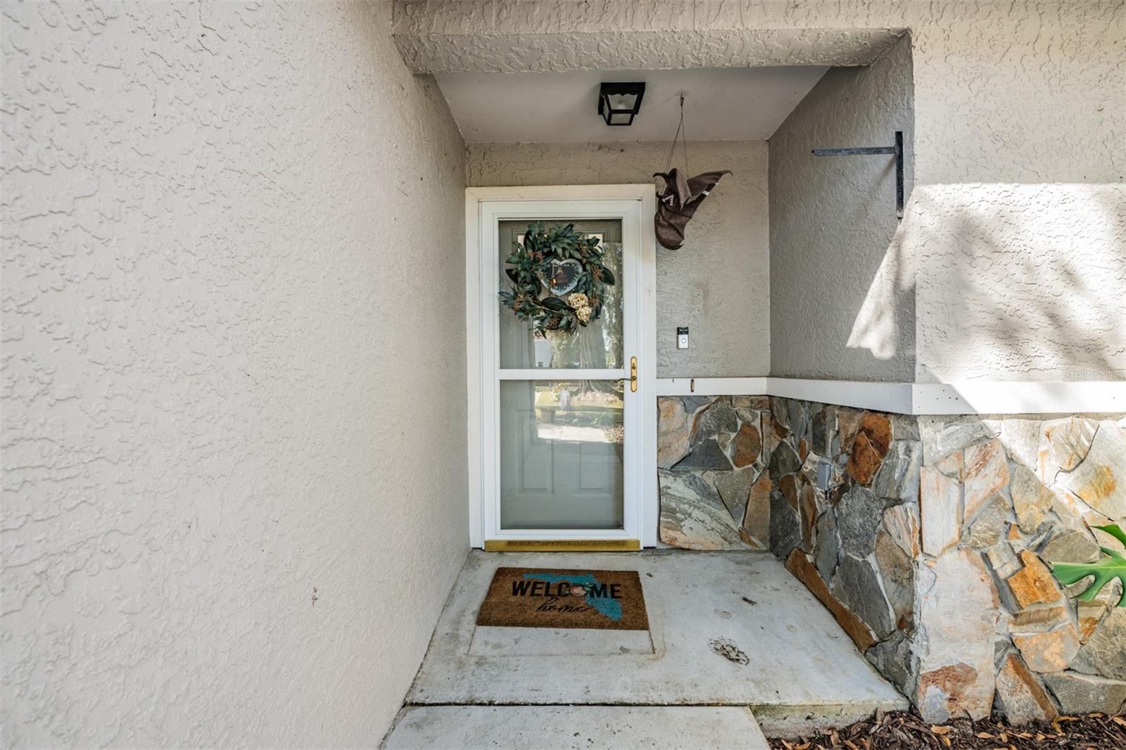 Image 4 of 33 For 9814 Reylinda Avenue