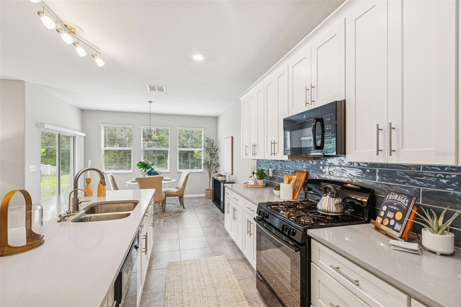 Image 23 of 93 For 21462 Wistful Yearn Drive