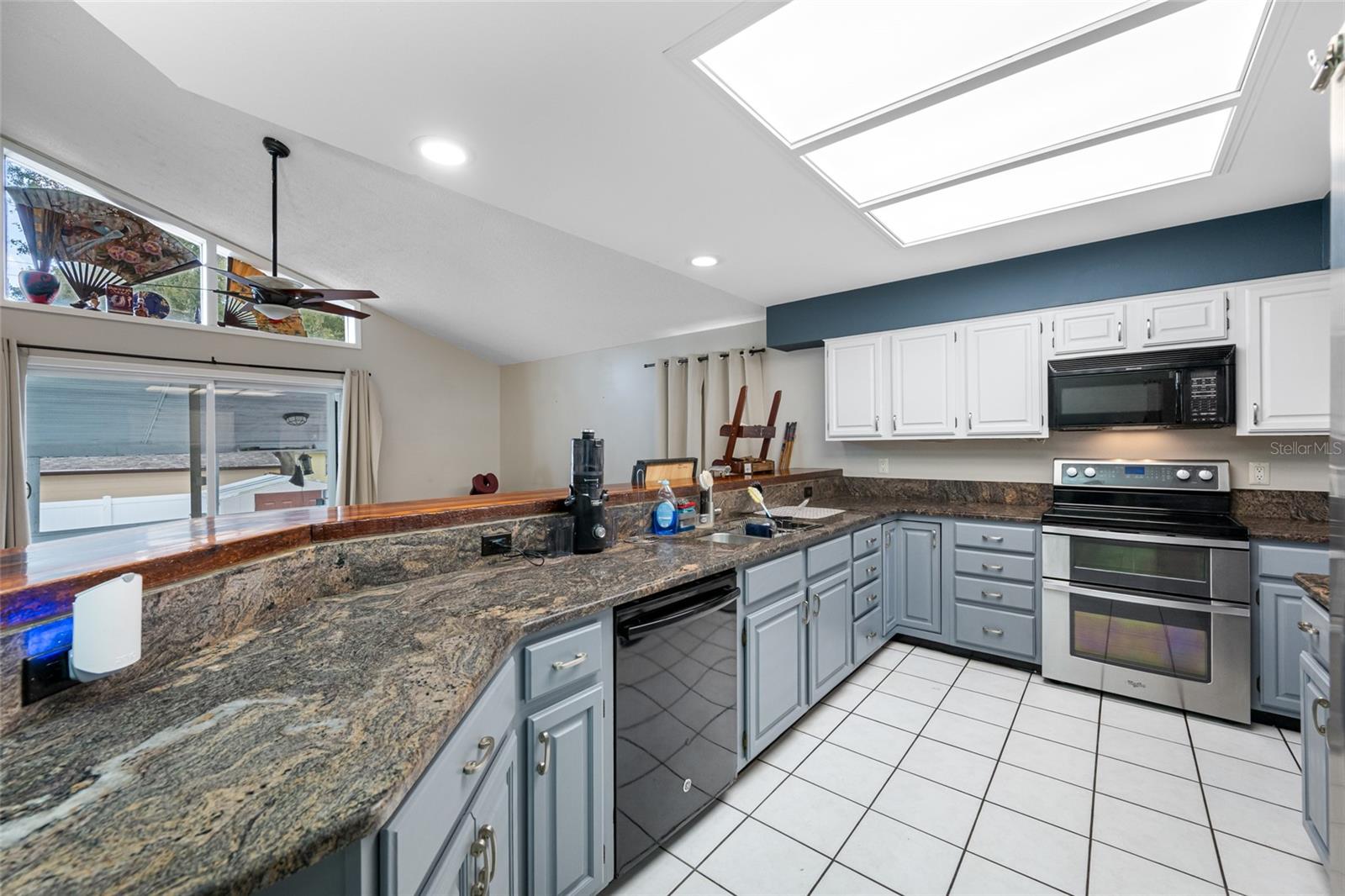 Image 13 of 75 For 756 61st Avenue Ne