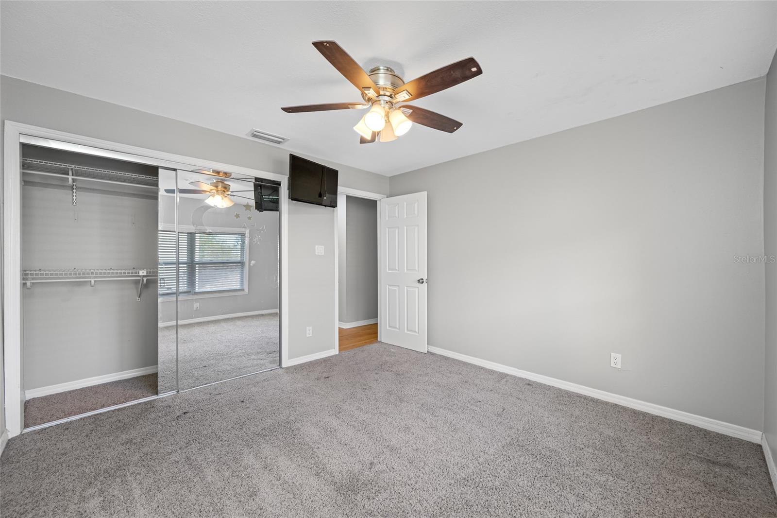 Image 29 of 75 For 756 61st Avenue Ne