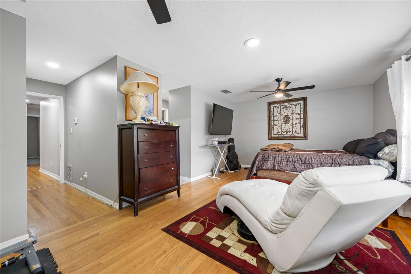 Image 41 of 75 For 756 61st Avenue Ne