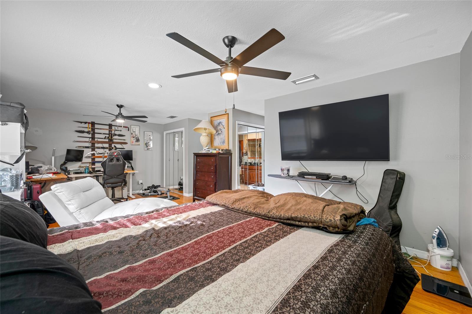 Image 42 of 75 For 756 61st Avenue Ne