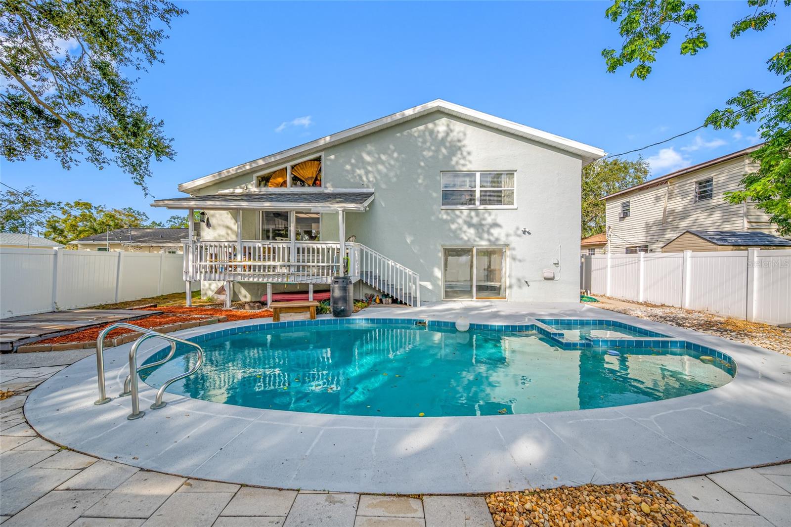 Image 65 of 75 For 756 61st Avenue Ne