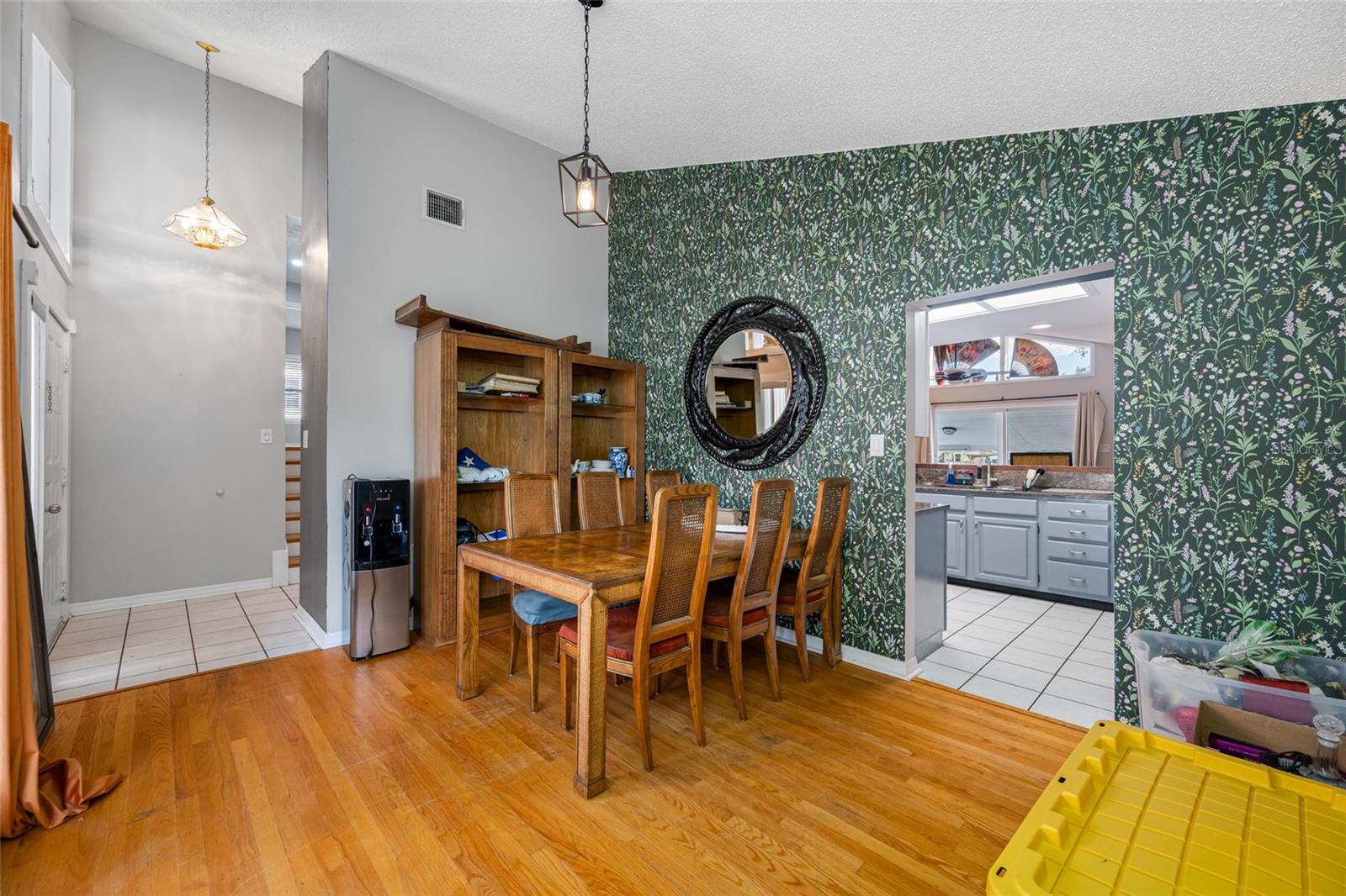 Image 8 of 75 For 756 61st Avenue Ne