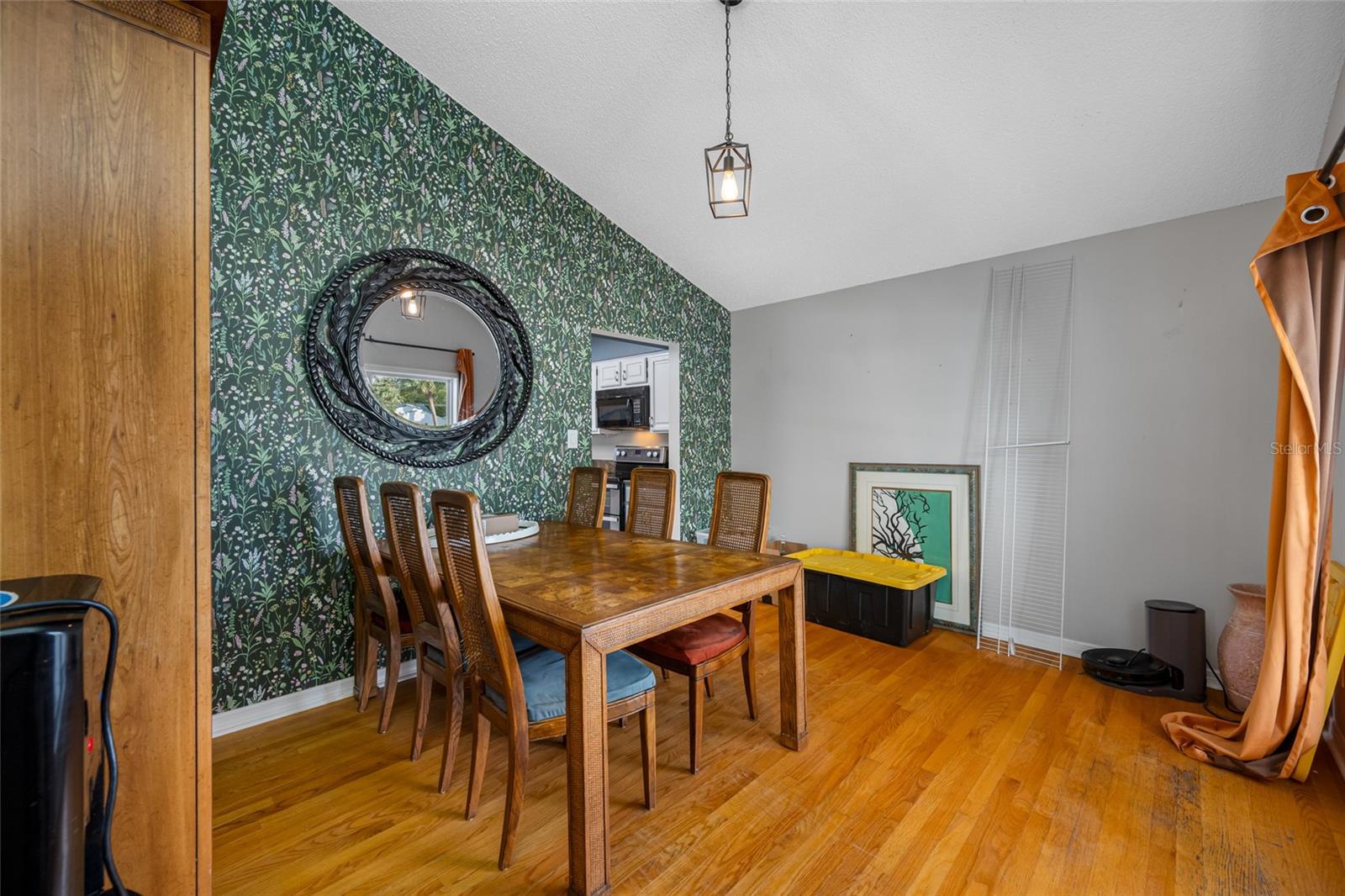 Image 9 of 75 For 756 61st Avenue Ne