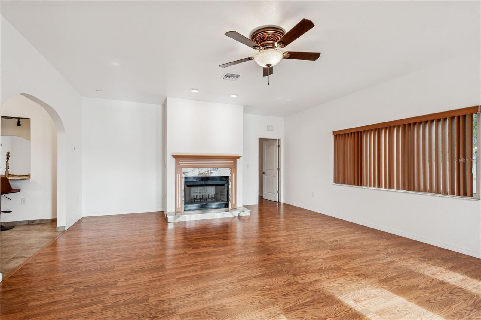 Image 17 of 89 For 4527 Haines Road N